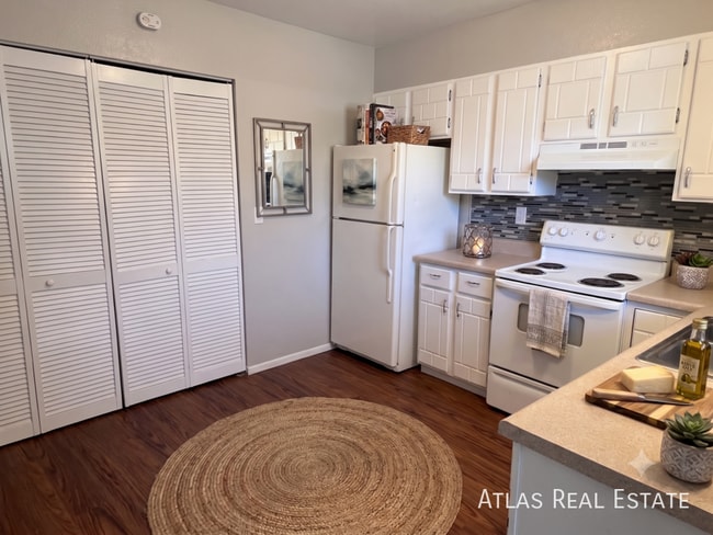 Photo - 1017 Delaware Dr Unit 2