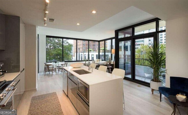 Photo - 693 Peachtree St NE Unit 20C