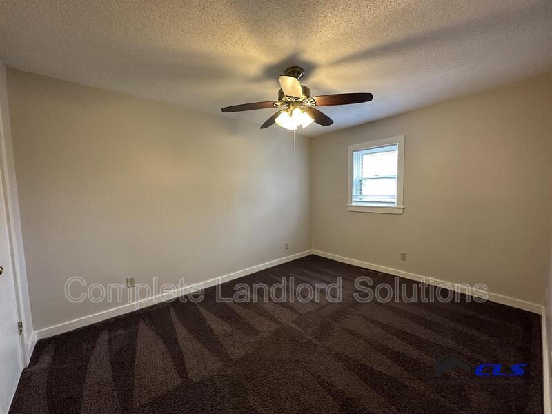 Photo - 1362 Chestnut St