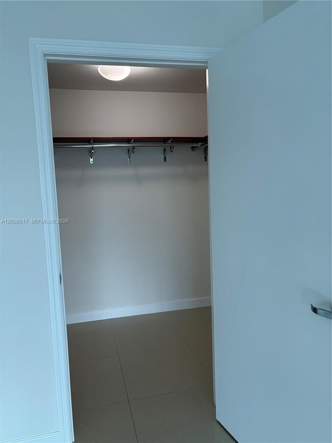Photo - 60 SW 13th St Unidad 2819