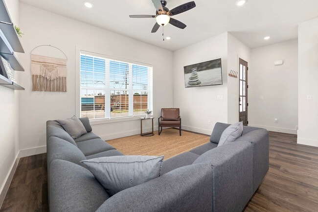 Photo - 501 S 7th St Unit ID1241821P