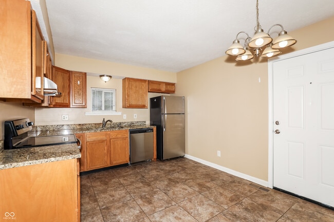 Photo - 5804 Coppock Ln