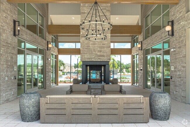 Open Air Lobby - Lynwind