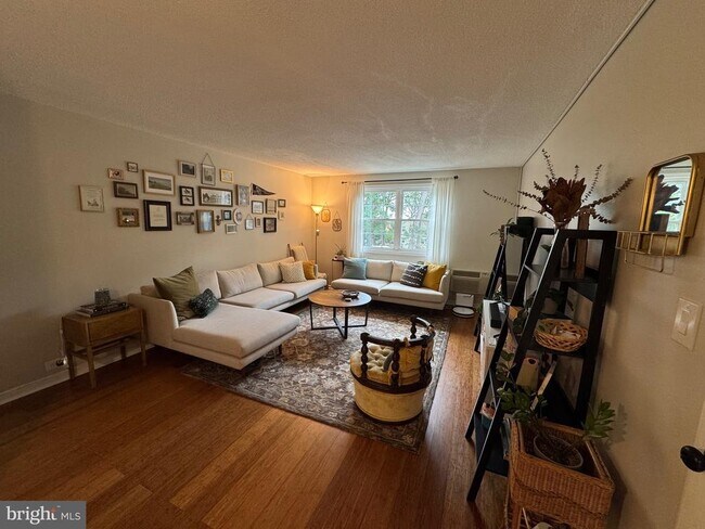 Building Photo - 4315 2nd Rd N Unit 43154 Rental