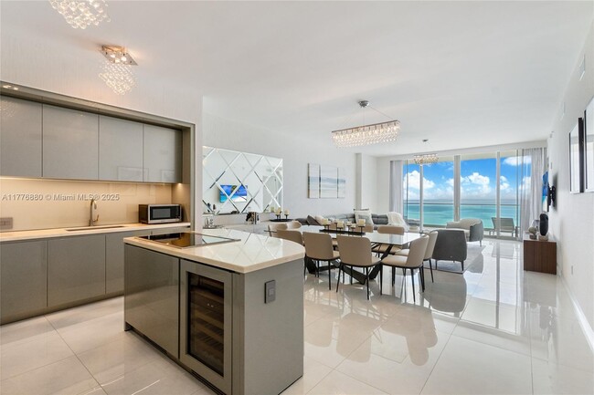 Photo - 18975 Collins Ave Unidad # 2703 Rental