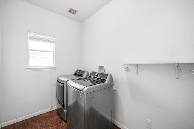 Photo - 1707 E Highlands Crossing