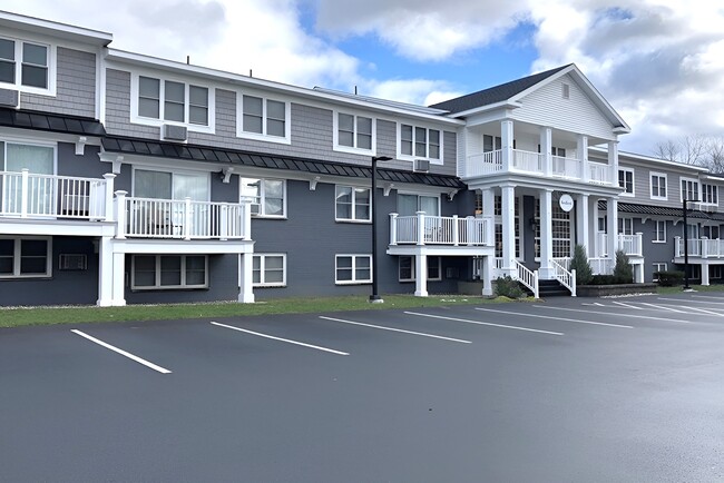 Building Photo - Hampshire Rental