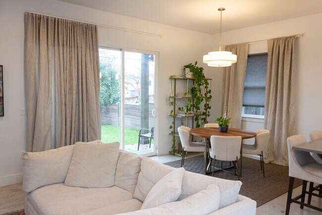 Photo - 1409 Singleton Ave