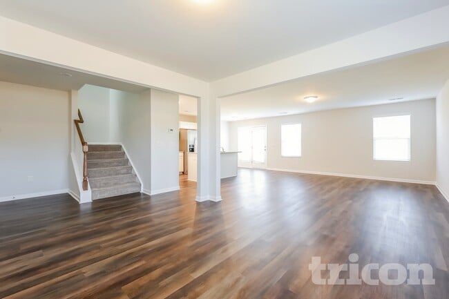 Photo - 139 McMakin Dr