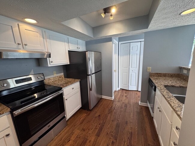 Photo - 2 bedroom/2.5 bath in Brentwood (Nipper's ...