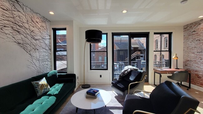 150 E C St