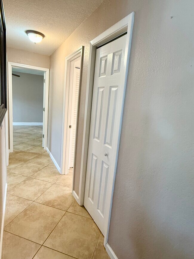 Photo - 4427 Tuna Dr