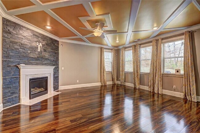 Photo - 4527 Bridgeway Rd