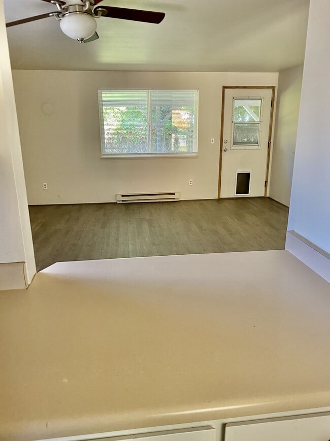 Photo - 505 Louis J Ave