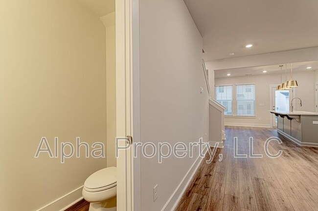 Photo - 511 Harebell Wy