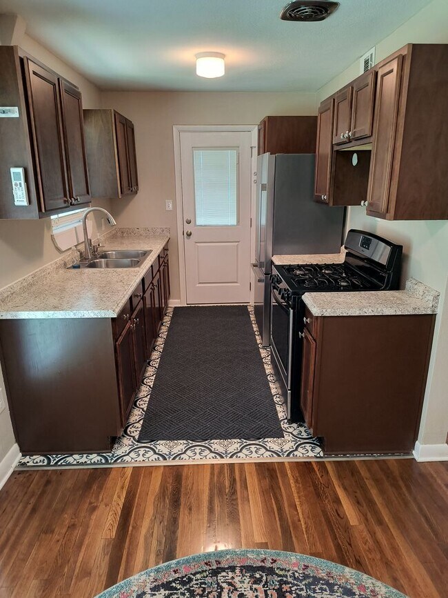 Photo - GORGEOUS REMODELED 3 BEDROOM 2 BATH