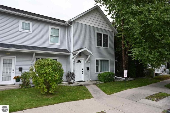 Photo - 713 Lake Ave