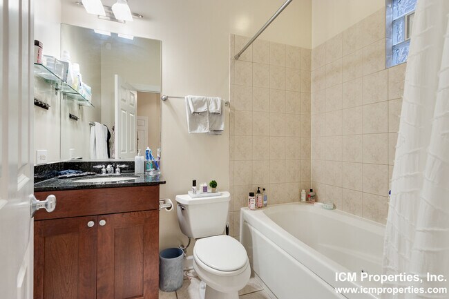 Photo - 1438 W Belmont Ave Unit 3