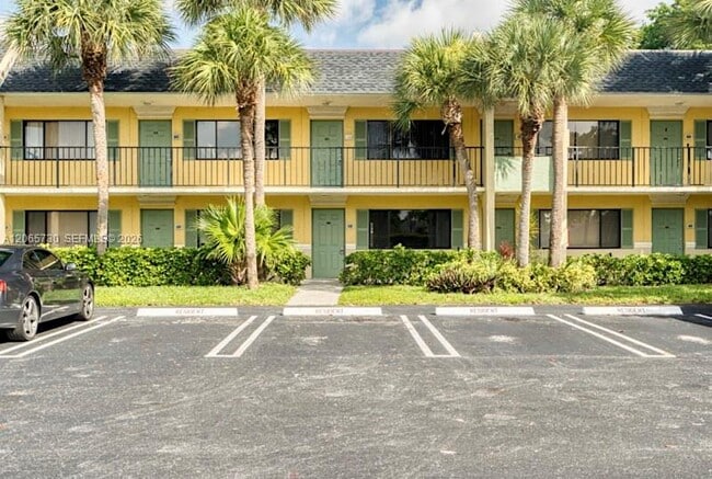Photo - 1606 Meadows Cir W Unit 1606