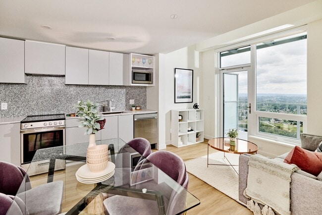 Photo - Comma King George