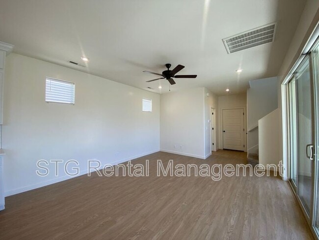 Photo - 767 W Scarlet Hill Dr