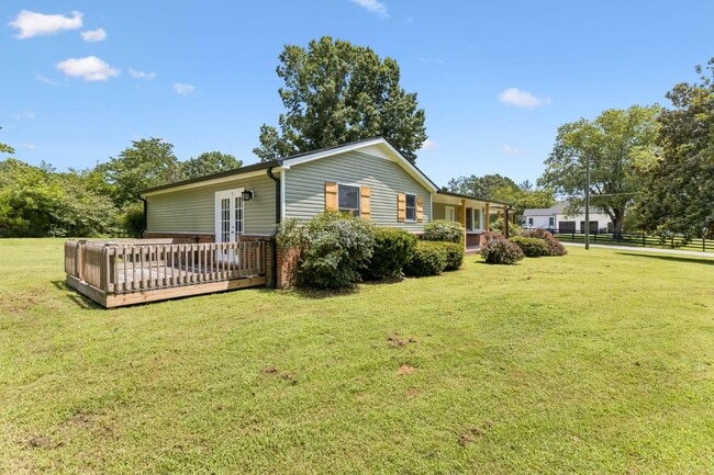 Photo - 1001 Lakeside Dr
