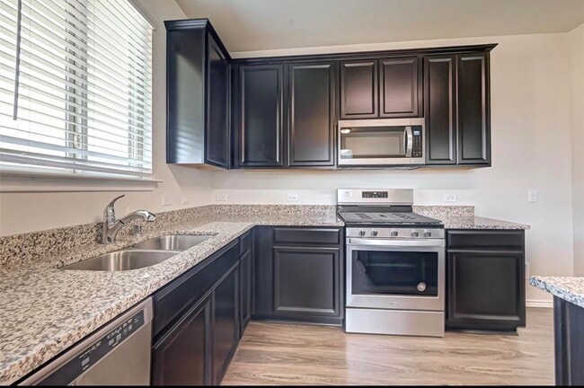 Photo - 1623 Avocet Way