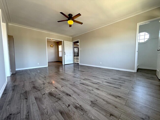 Living Room - 1936 S Rimpau Blvd Unit 1936 S Rimpau Blvd