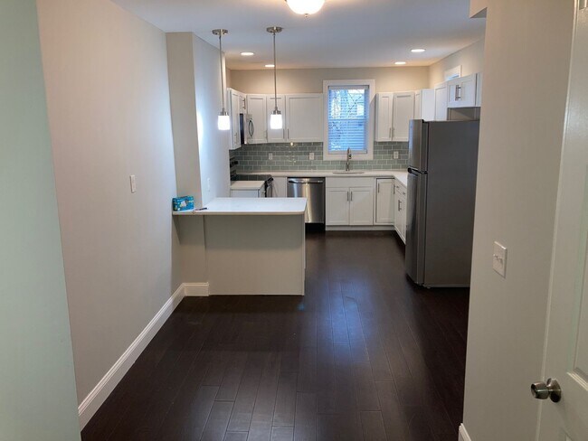 Photo - 2225 W Thompson St Unit B