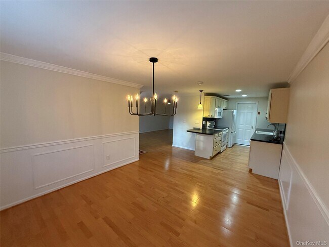 Photo - 586 Blue Ridge Dr