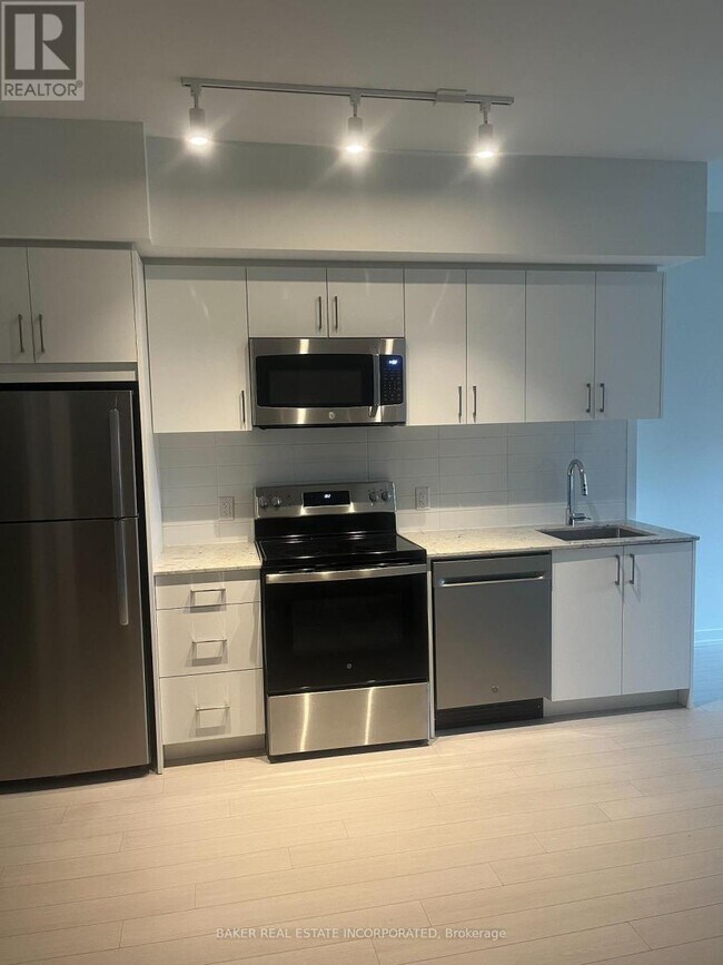 Photo - 4010 Eglinton Ave W Unit 413