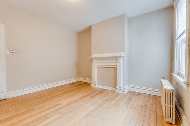 Photo - 12 E Sycamore St