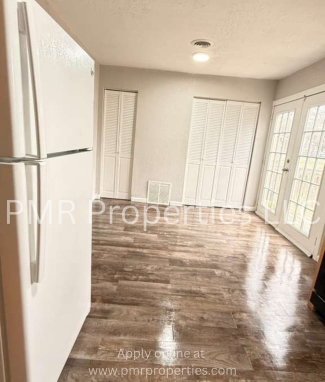 Photo - 3 Bedrooms / 2 Bathrooms House