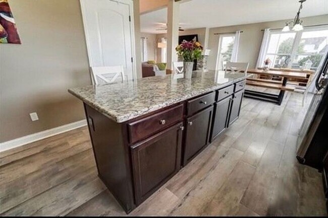 Photo - 8914 Red Hawk Ct