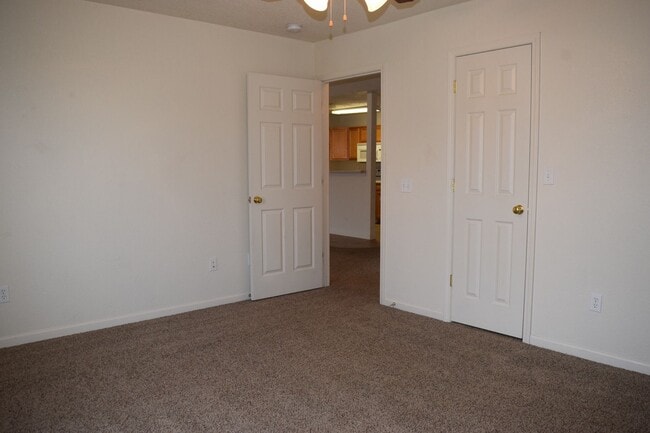Photo - Beautiful 2 Bedroom, 2 Bathroom Duplex!