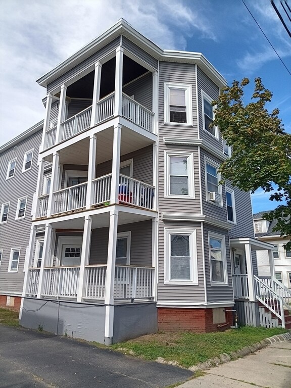 Building Photo - 44 A Park St Unit 1 Rental