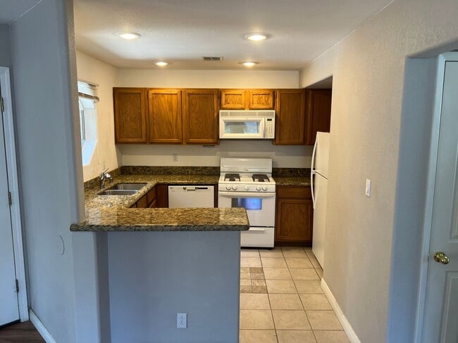 Photo - Ground Floor Condo. Granite Kitchen. Upgra... Unit 105