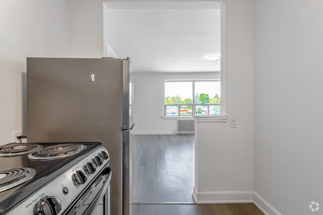 Studio - 411SF - Kitchen