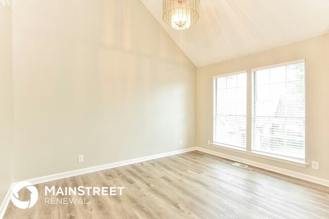 Photo - 904 Conway Ln