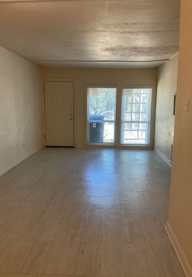 Photo - 1509/1511 Poage Avenue Unit 1509 Poage Avenue