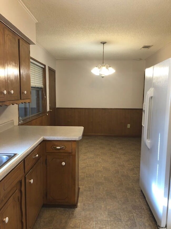 1208 Alpine Dr