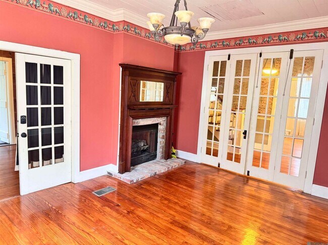 Photo - 781 North St