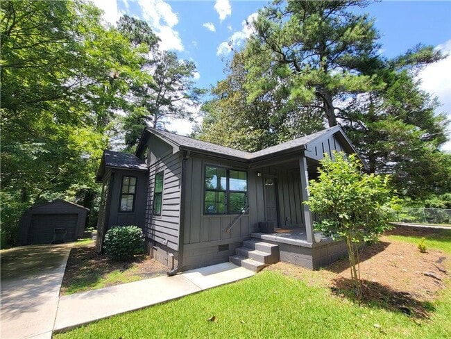 Photo - 2107 Pinehurst Dr