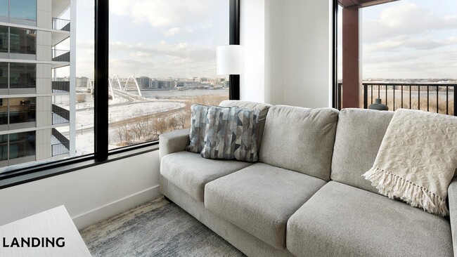 Building Photo - 632 Howard Rd SE