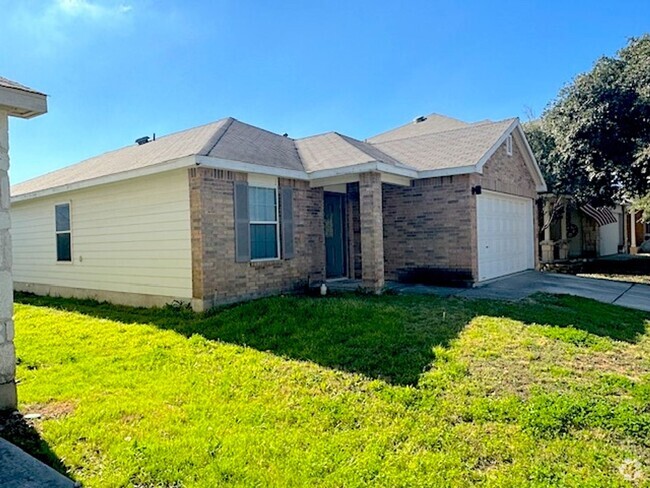 Building Photo - Nice Open  1 story 3 bedroom 2 bath in wes... Rental