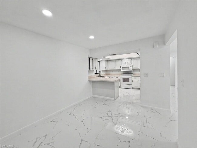 Photo - 2101 Hibiscus Rd