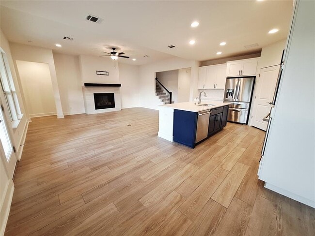 Building Photo - 1221 Brasano Pl