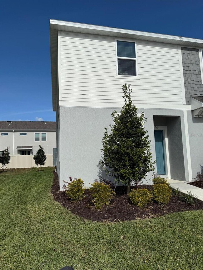 Photo - 2976 Skyline Lp