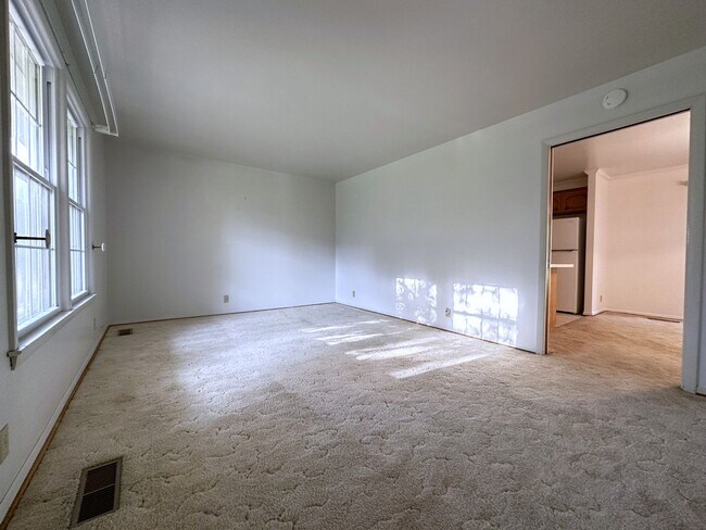 Photo - 2804 Thrush Dr