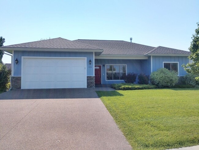 Desirable Silverbrook Estates Living! - Desirable Silverbrook Estates Living! House